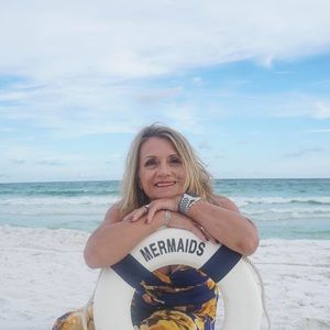 Meet your Posher, Diane